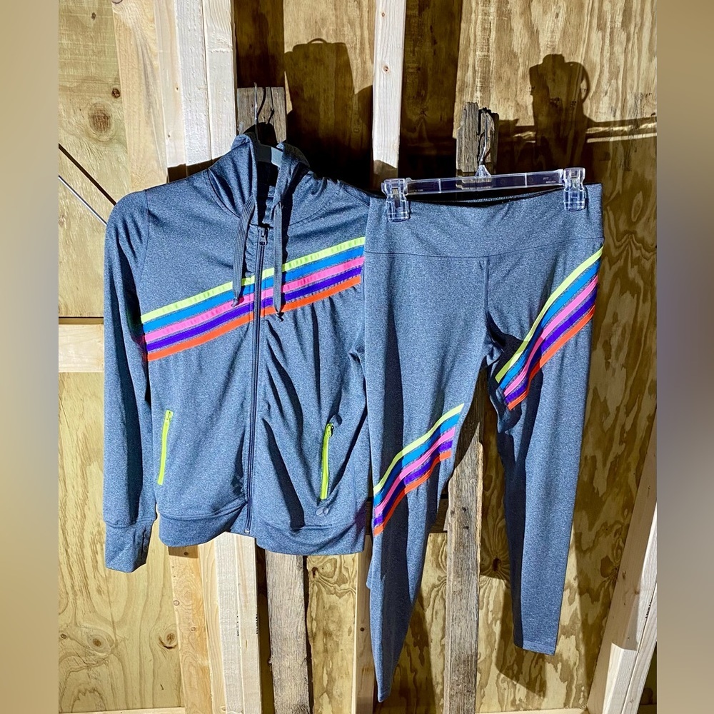 💥Yoshion Leggings & Hooded Jacket Set💥